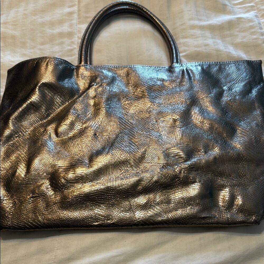 Estee Lauder Silver Tote Bag with Structured Design - Picture 4 of 7